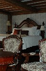Lathrop Room Headboard with Sitting Area