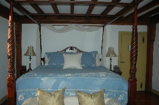 Plank Room Four Poster Bed Plank Room Four Poster Bed